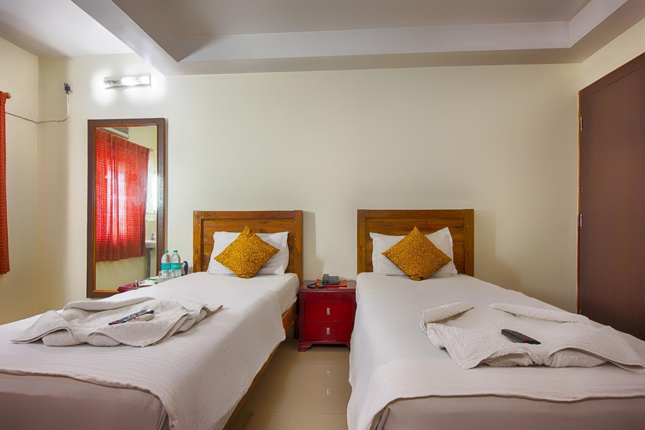 Hotel Seetal Cuttack Buitenkant foto